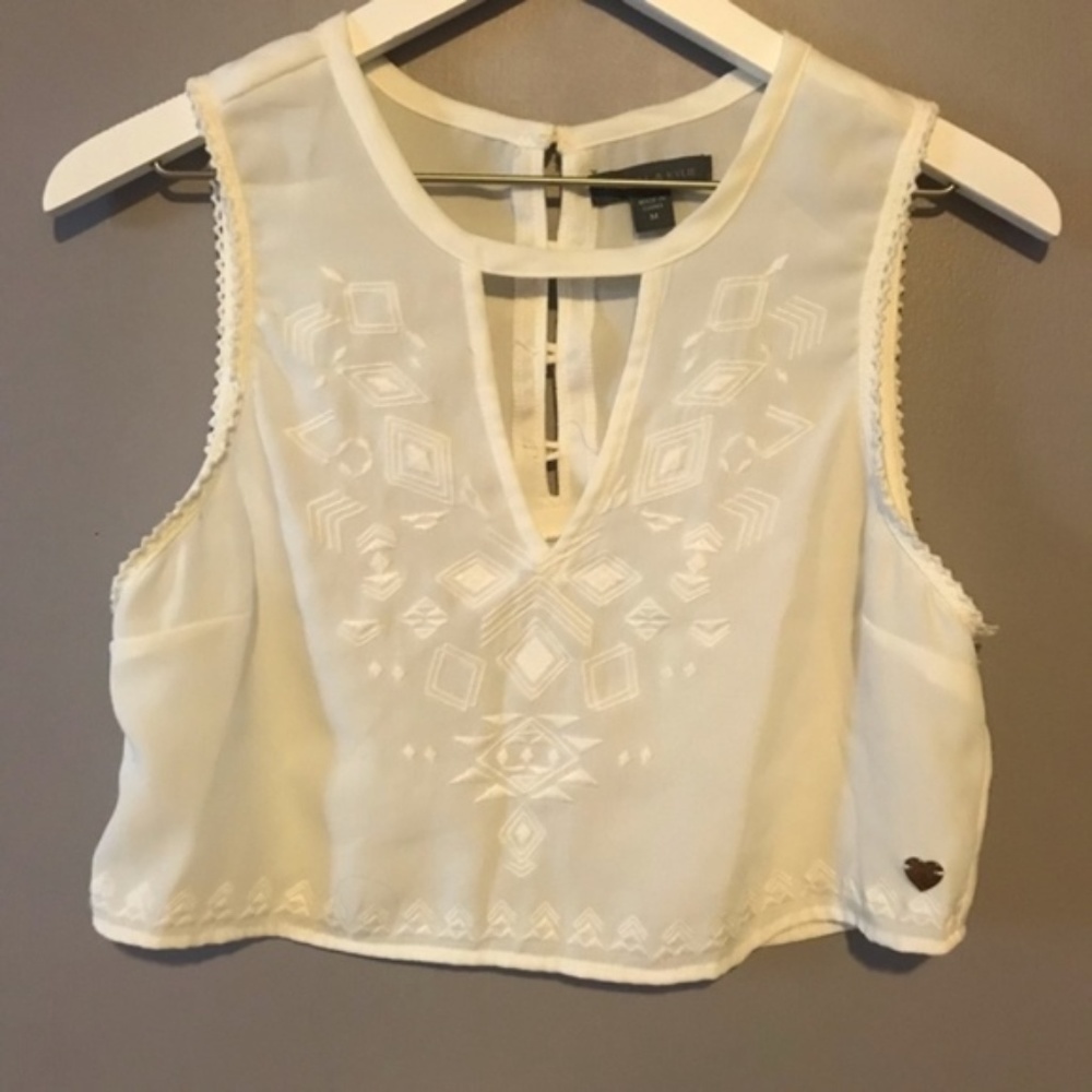 Kendall & Kylie Sheer Crop Top Size Medium